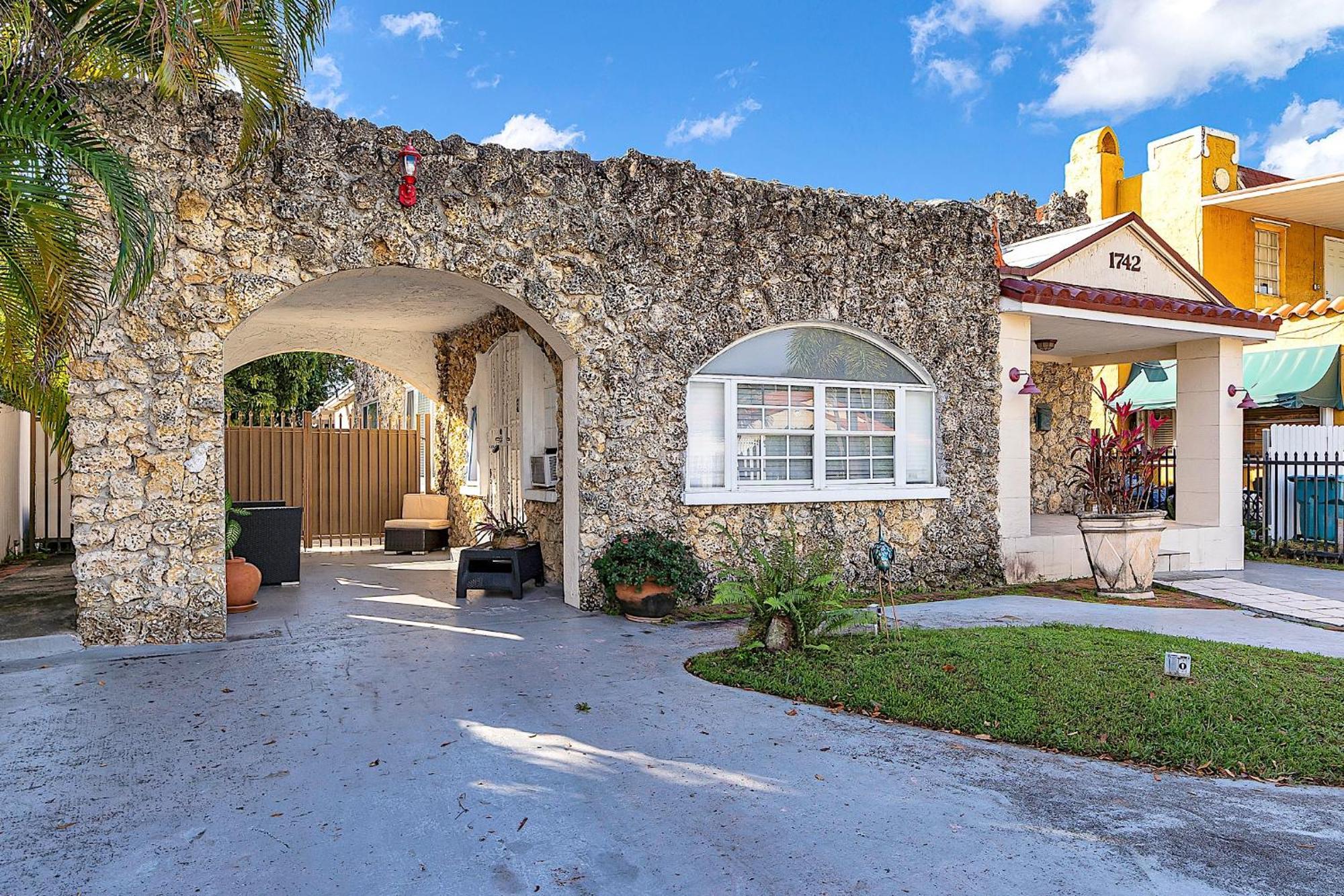 Coral Suite Close To Little Havana Miami Buitenkant foto