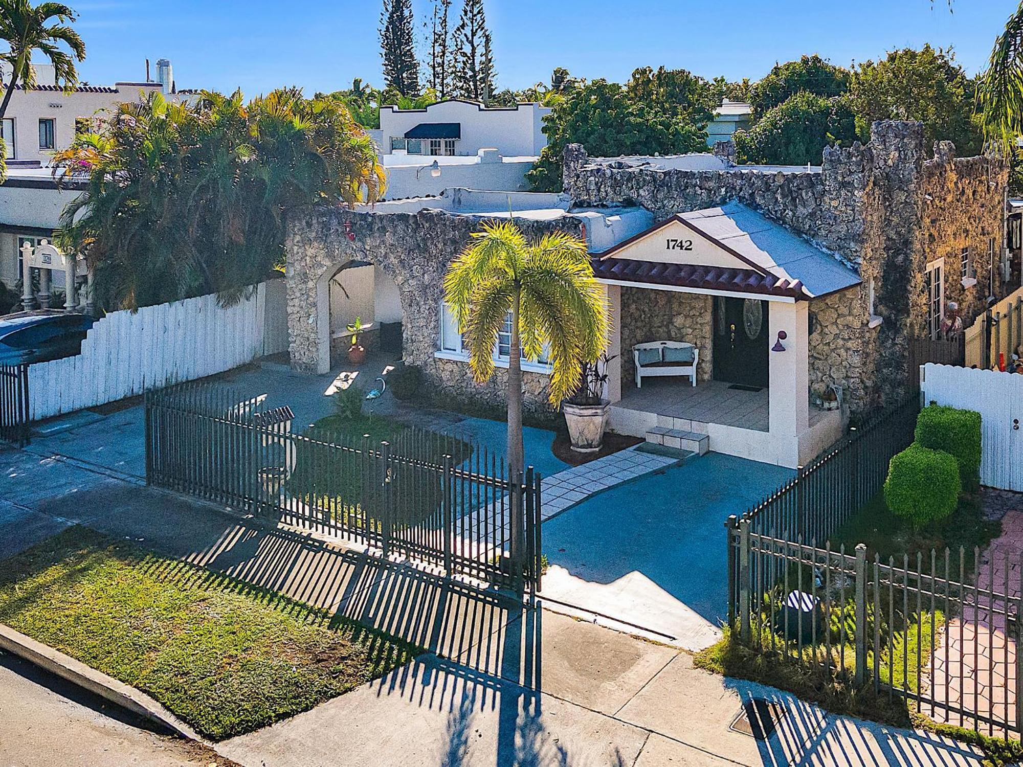 Coral Suite Close To Little Havana Miami Buitenkant foto