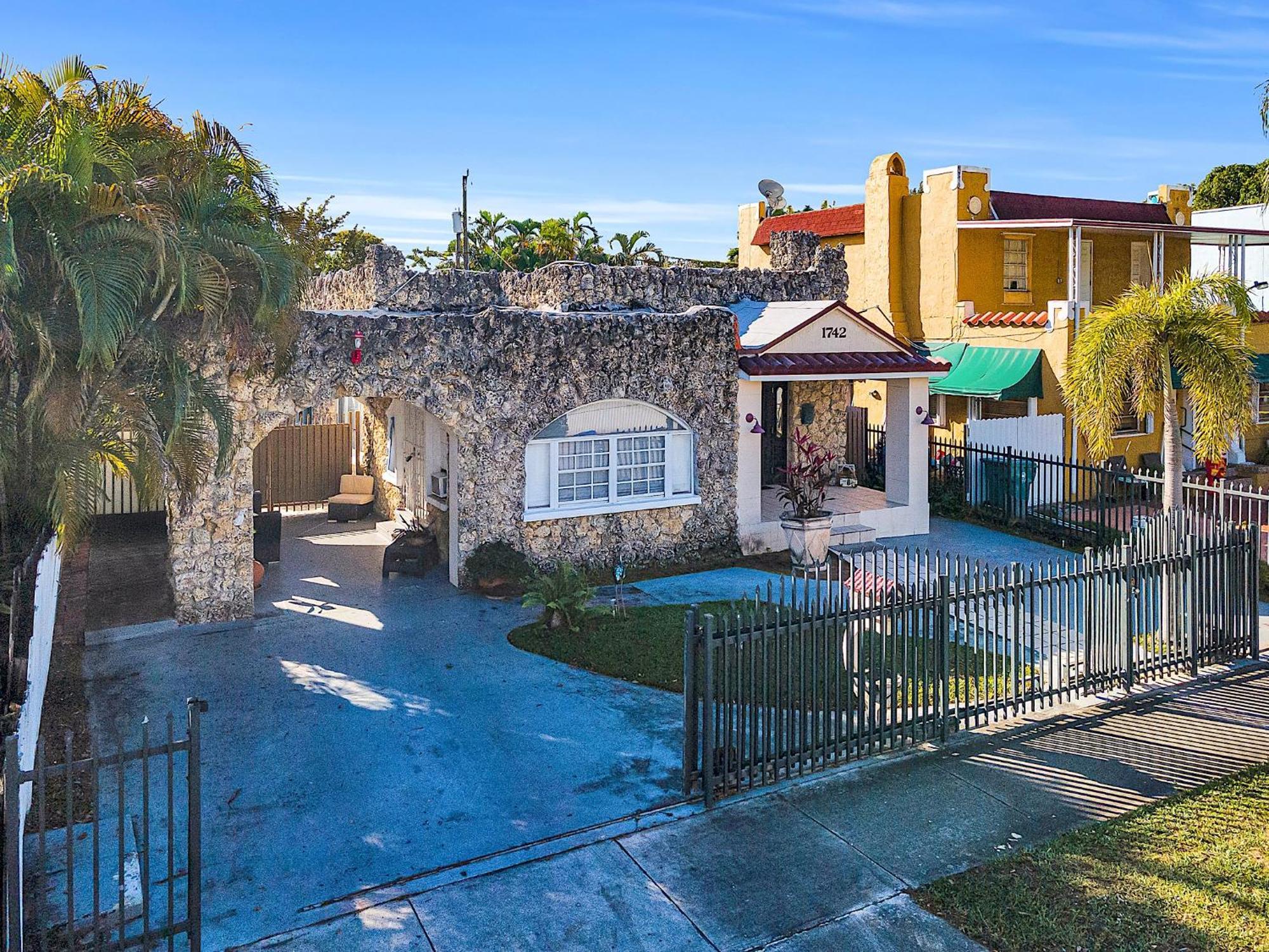 Coral Suite Close To Little Havana Miami Buitenkant foto