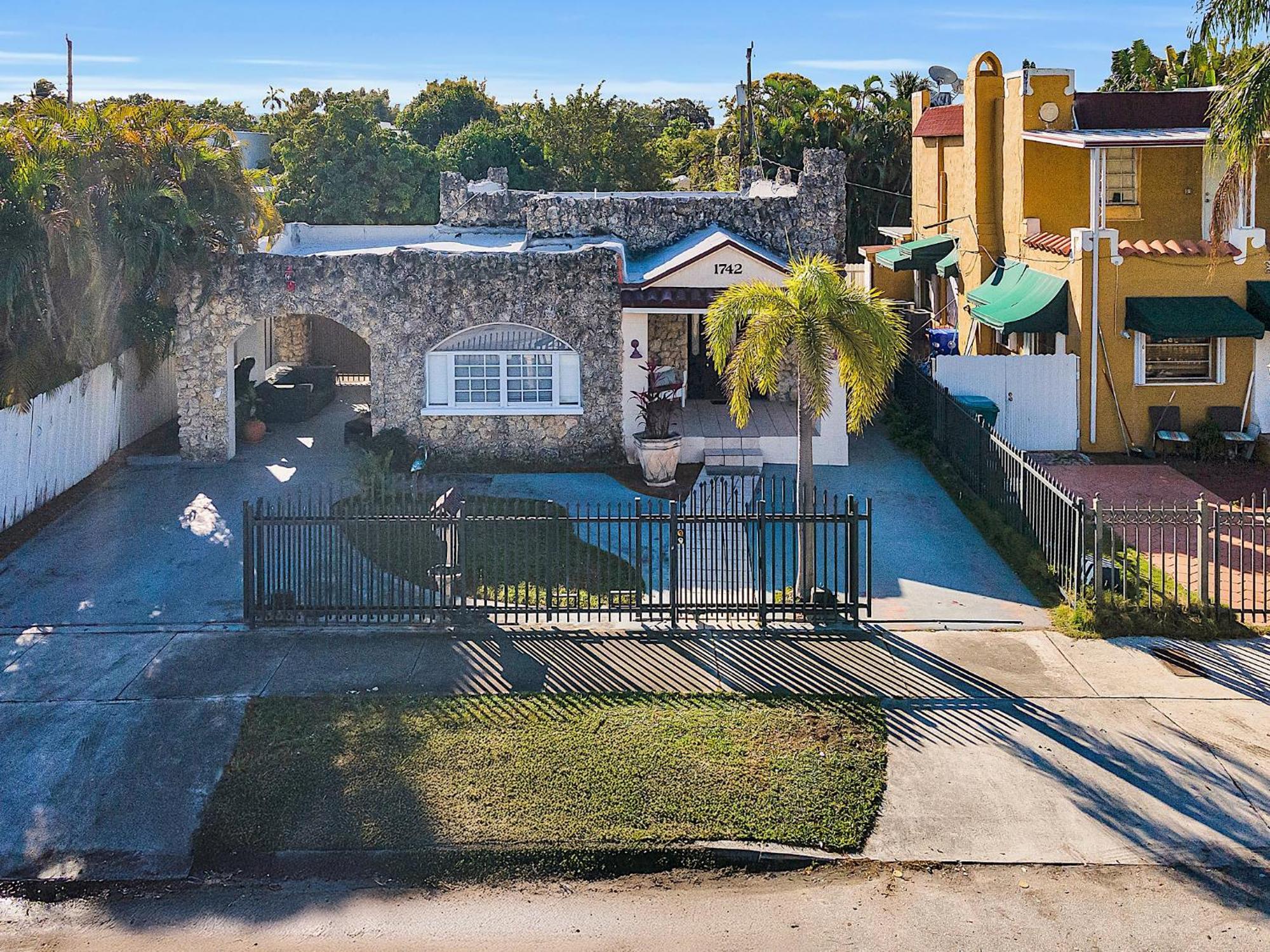 Coral Suite Close To Little Havana Miami Buitenkant foto
